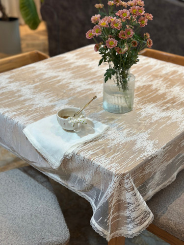 رومیزی توری طرح پتینه